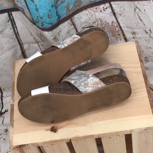 A. Giannetti Womans Lagetta Size 6 Adjustable Slingback Shell Pink Beach Print S - Picture 5 of 10